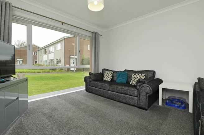 61 Cairns Drive, Balerno, Edinburgh, EH14 7HH photo 4