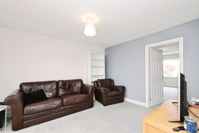 3 bed Semi-Detached for sale Image 11