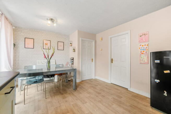 4 bed Terraced for sale Image 7