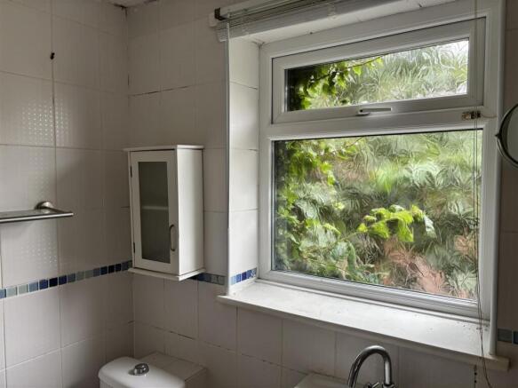 2 bed Terraced for sale Image 6