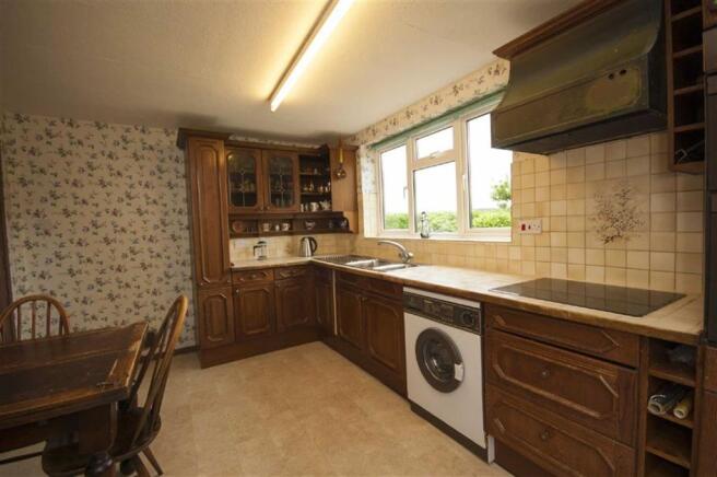 KITCHEN/BREAKFAST RO