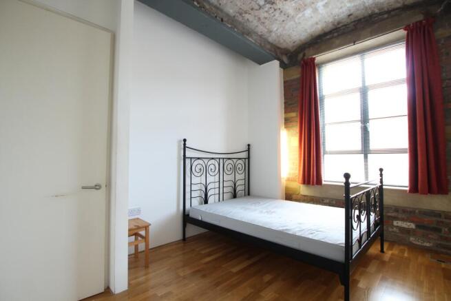 2 bed Flat to rent Image 5