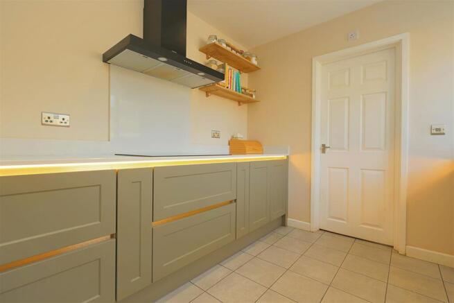 3 bed Terraced for sale Image 5