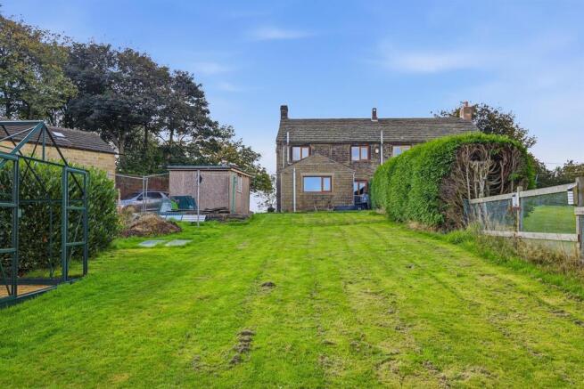 Top Of The Bank, Thurstonland, Huddersfield photo 4