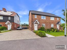 16, Cobbett Drive, Binfield, Bracknell RG42 5BG