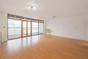 41, 36 Western Beach, Hanover Avenue, Silvertown, London E16 1DX