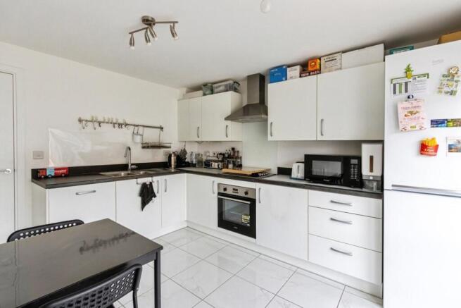 3 bed Semi-Detached for sale Image 6