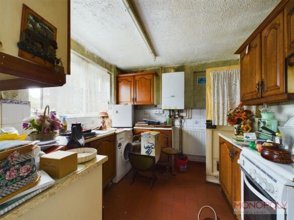 CAM01943G0-PR0296-STILL012.jpg