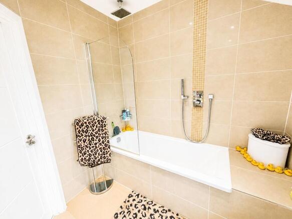 2 bed Apartment for sale Image 9