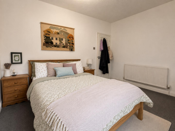2 bed Terraced to rent Image 8