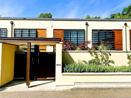 Cliveden Gages, Taplow, Maidenhead, Buckinghamshire, SL6