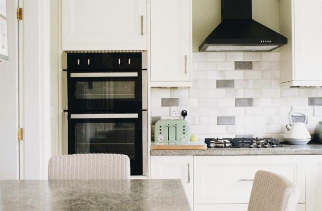 Kitchen 9.jpeg