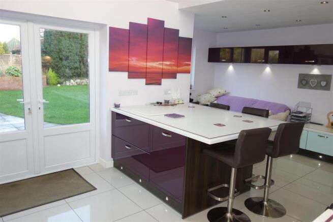 kitchen1.jpg