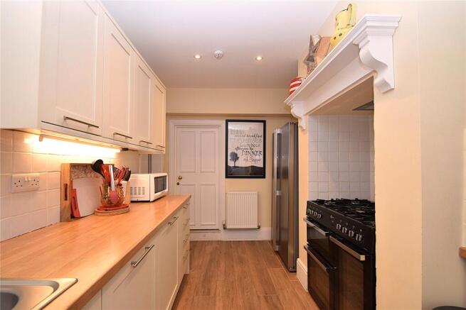 5 bed House for sale Image 5