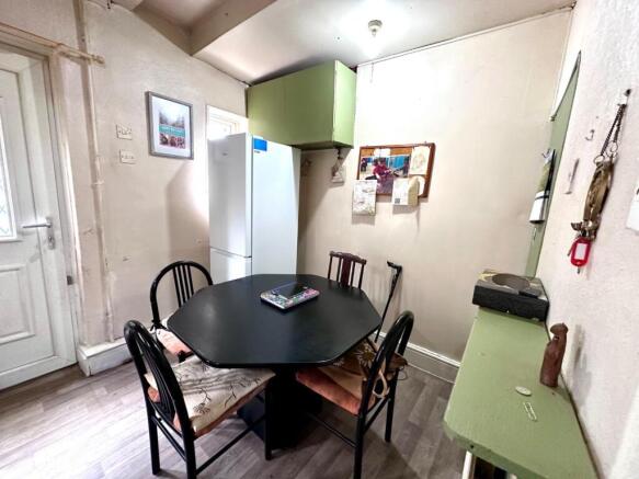3 bed Terraced for sale Image 4