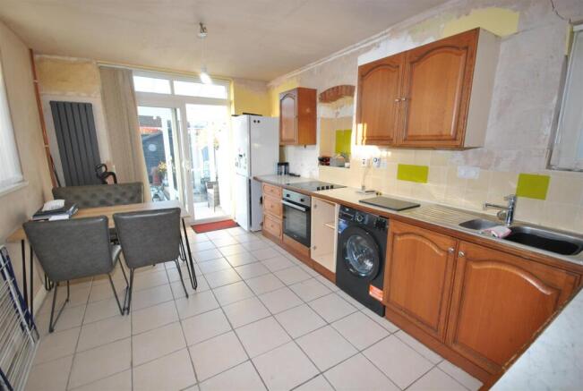 KITCHEN/DINER