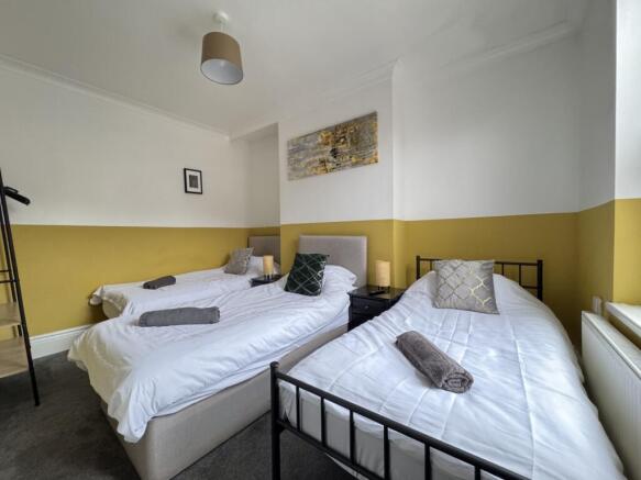 4 bed Terraced to rent Image 9