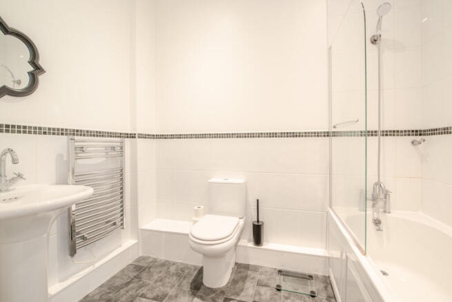 2 bed Apartment for sale Image 9