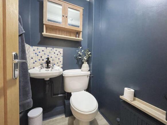 Cloakroom / WC