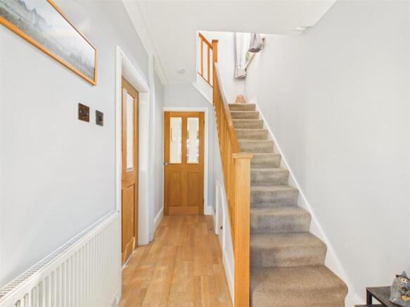 3 bed Semi-Detached for sale Image 4