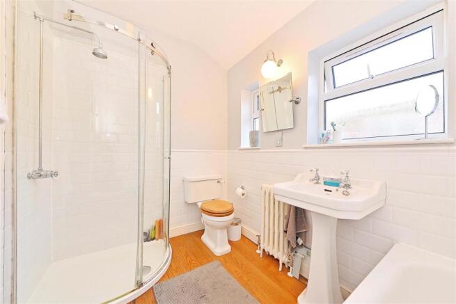 BATH2.jpg