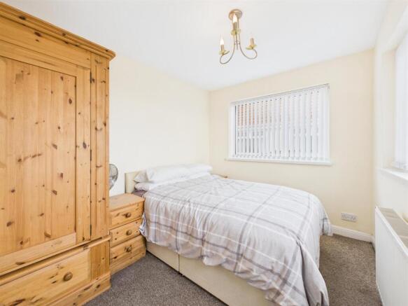 2 bed Detached Bungalow for sale Image 8