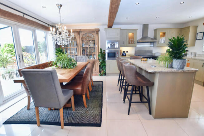Dining Kitchen 8