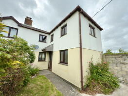 Corner Cottage, Burlawn, Wadebridge PL27 7LA