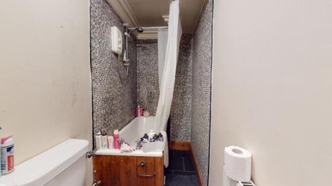 6 bed Terraced to rent Image 7