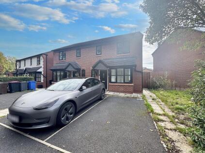 Leach Drive, Eccles, M30