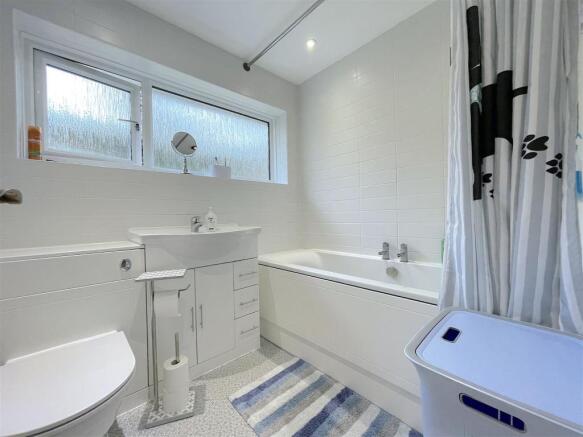 Bathroom (1).jpeg