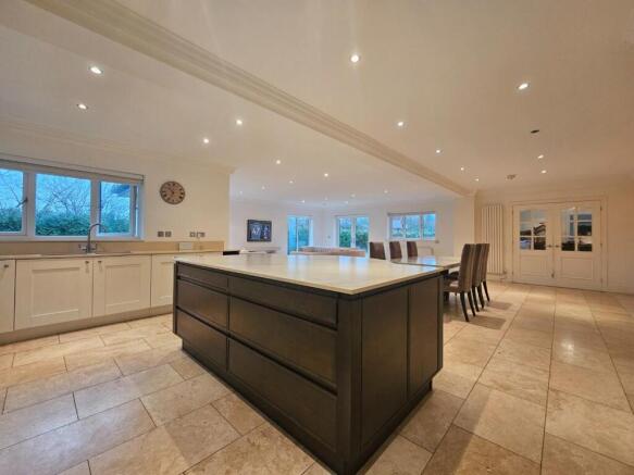 Live In Dining Kitchen