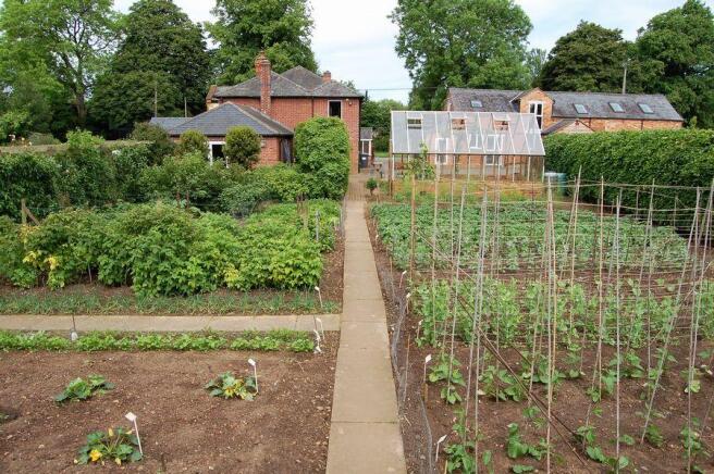 KITCHEN GARDEN