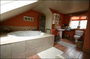 En Suite Bathroom