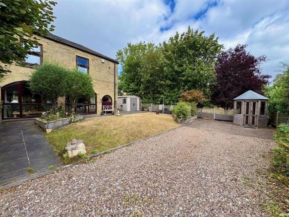 2 bed Semi-Detached for sale Image 10