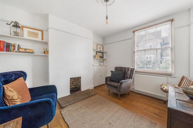 SITTING ROOM
