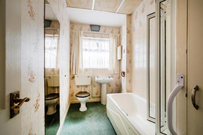 118 Montpelier Gardens-2.jpg