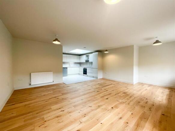 5 bed Mews to rent Image 7