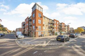 27, Bell House, Hirst Crescent, Wembley HA9 7HE