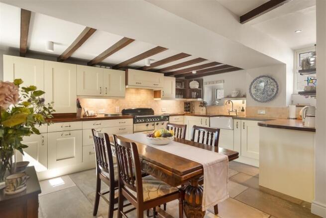 3 bed Not Specified for sale Image 6