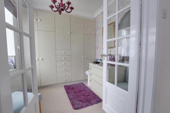 DRESSING ROOM