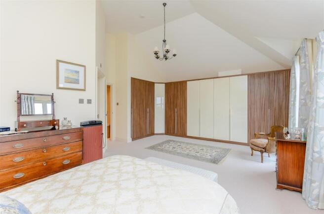 8338732-interior24.jpg