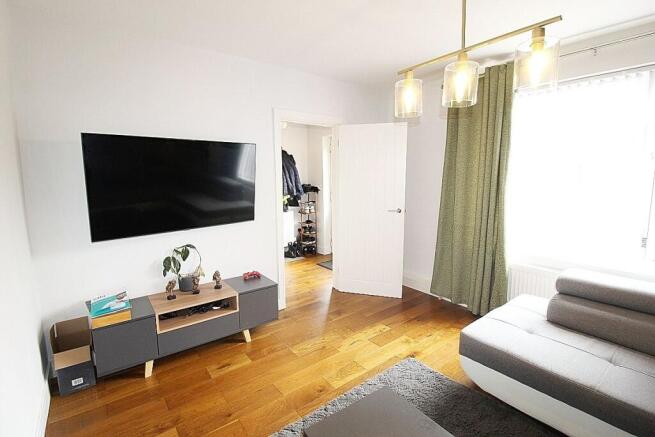 3 bed Semi-Detached for sale Image 6