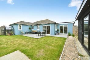 21, Seaview Road, Peacehaven BN10 8PX