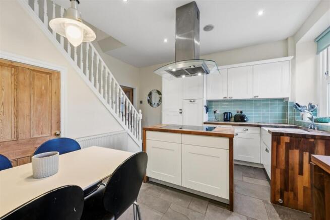 Saxton Mee Kinder View 0046.jpg