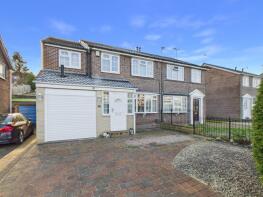 74, Bexhill Close, Pontefract WF8 2LF