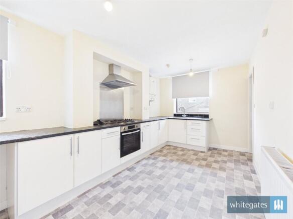 3 bed Terraced for sale Image 6
