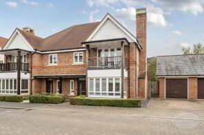 18, Willowbourne, Fleet GU51 5AB