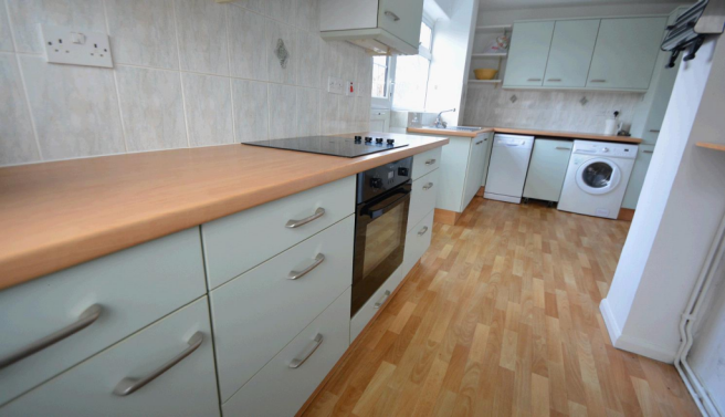 Kitchen 3.PNG