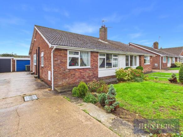 3-bed semi-detached on Rimington Way, Scarborough, £185,000